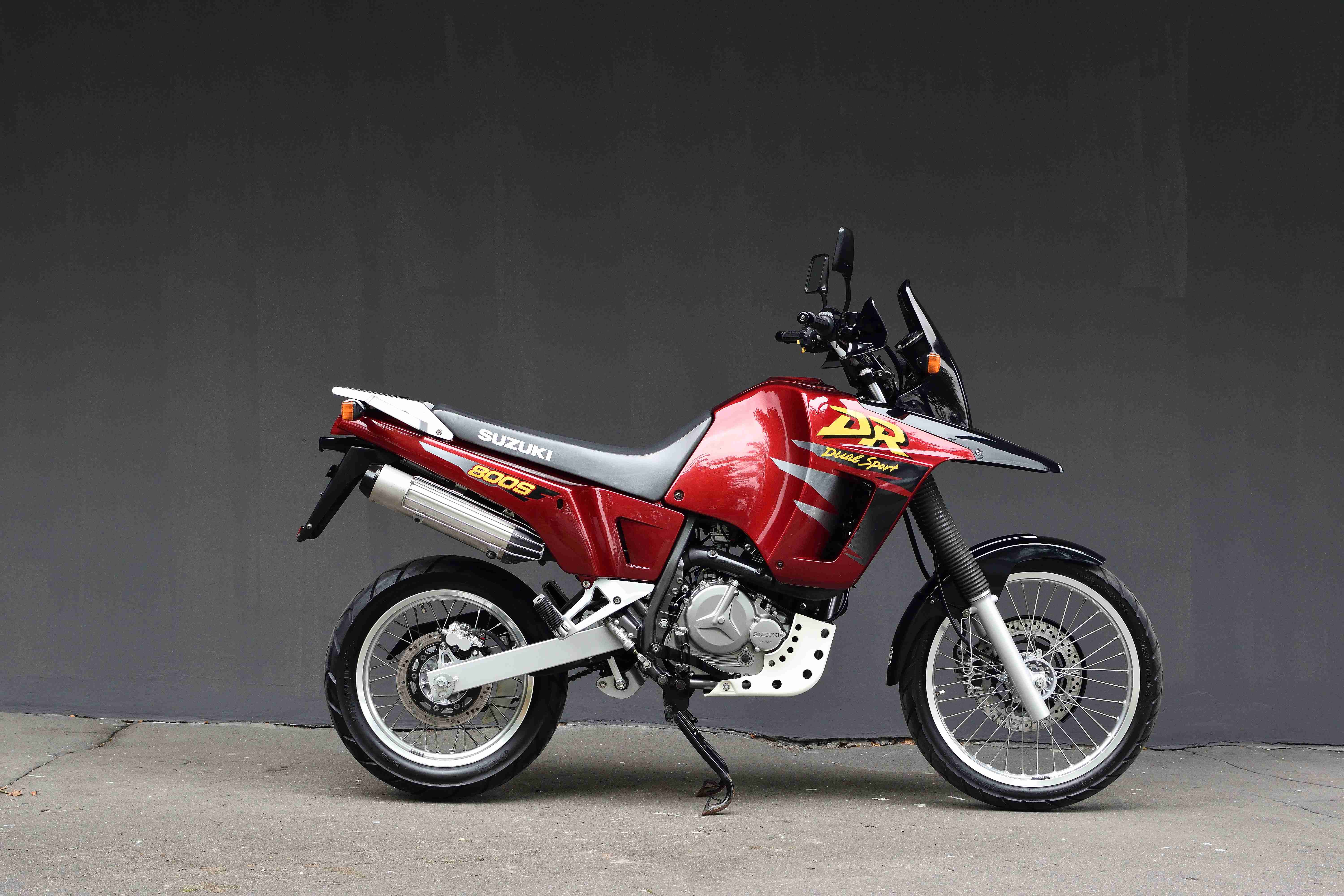 Купить Suzuki DR800 | 23.500 км | Германия | Мотоцикл | Лизинг